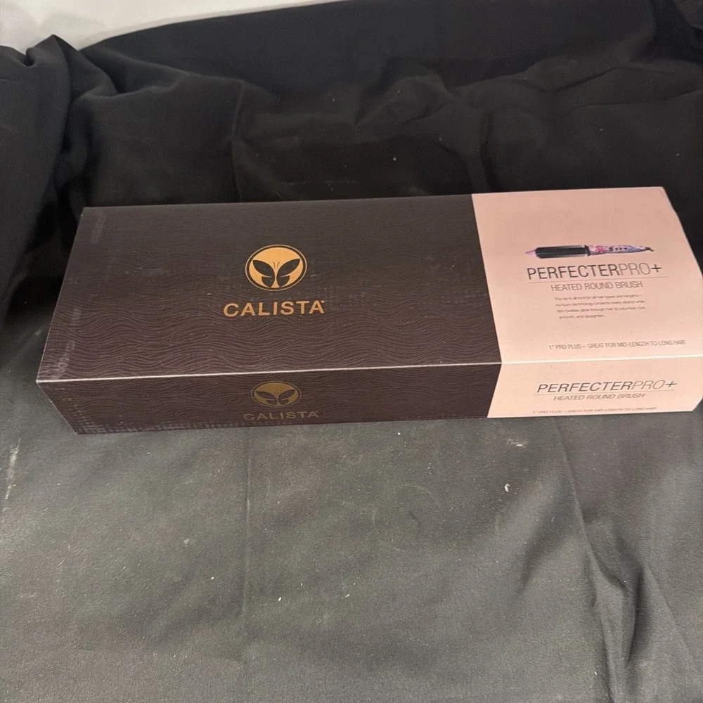 NIB Calista Perfecter Pro Plus Heated Round Brush  .75